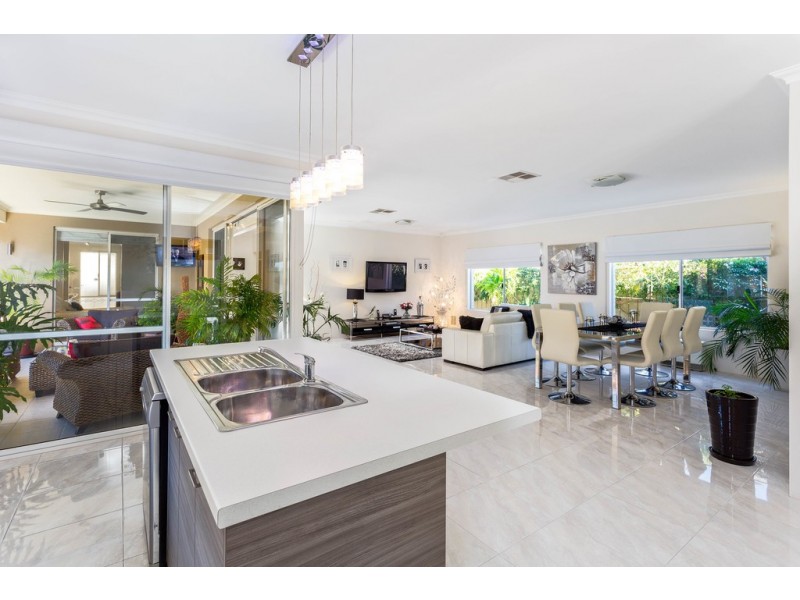 65 Peregrine Circle, Beeliar WA 6164