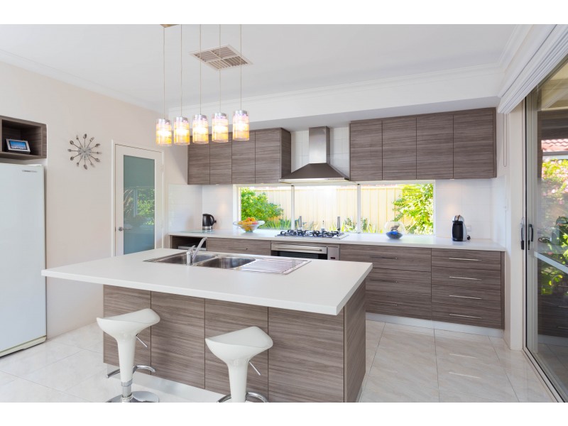 65 Peregrine Circle, Beeliar WA 6164