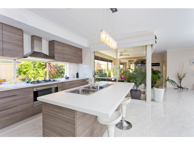 65 Peregrine Circle, Beeliar WA 6164