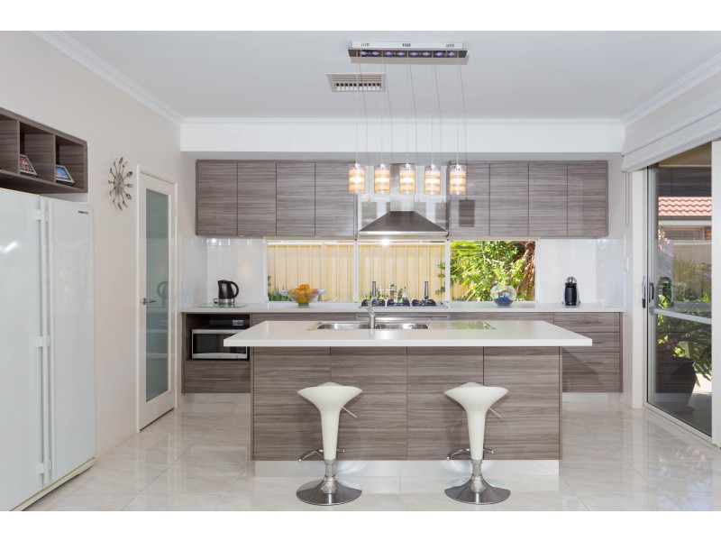 65 Peregrine Circle, Beeliar WA 6164