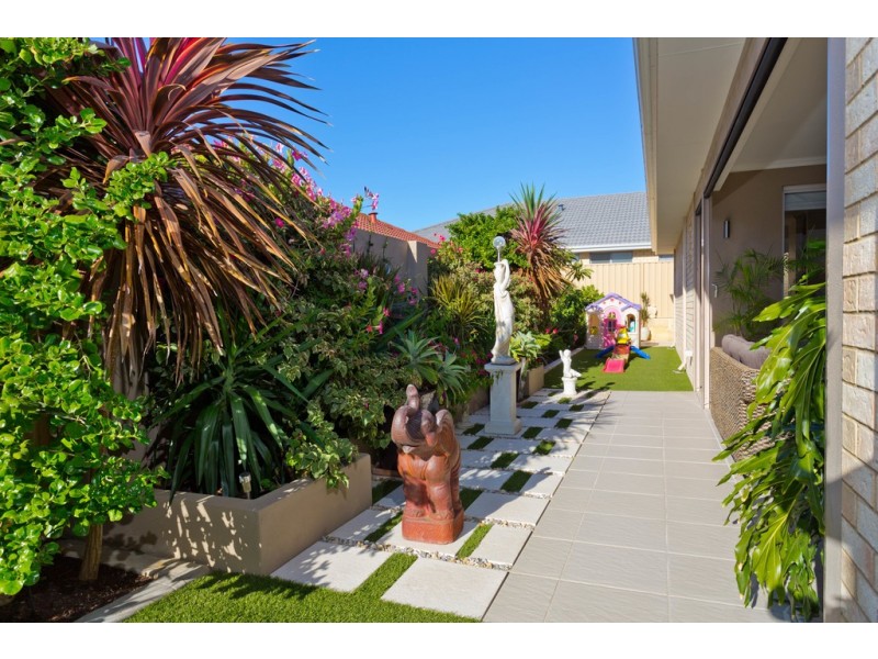 65 Peregrine Circle, Beeliar WA 6164