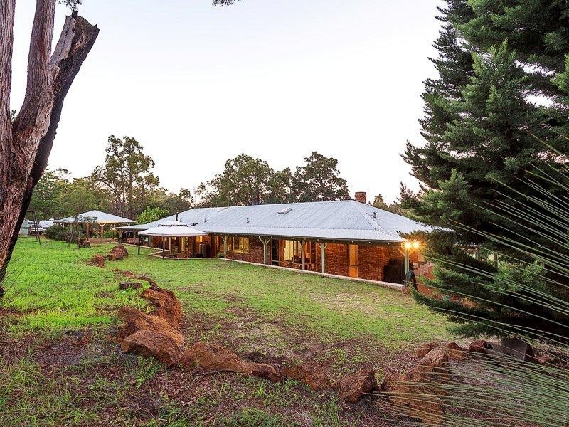 108 Chevin Road, Roleystone WA 6111