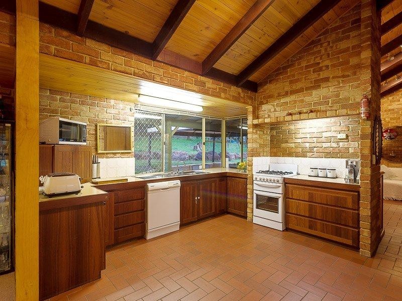 108 Chevin Road, Roleystone WA 6111