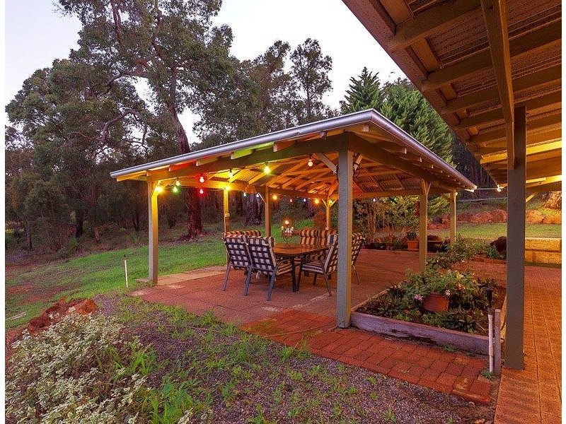 108 Chevin Road, Roleystone WA 6111