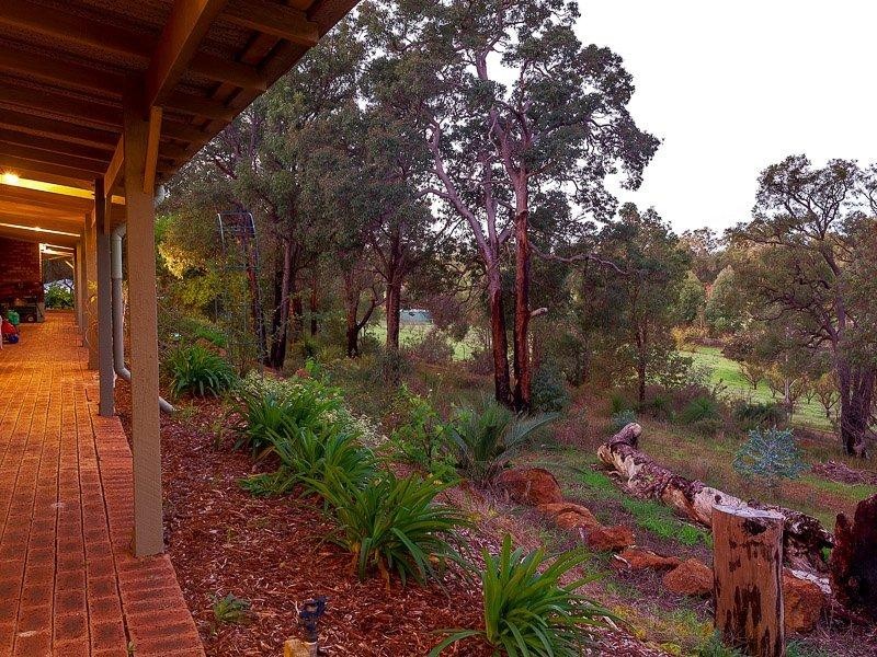 108 Chevin Road, Roleystone WA 6111