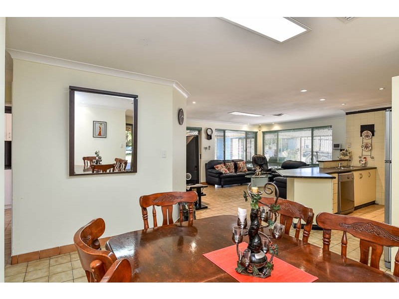 31 Bolderwood Drive, South Lake WA 6164