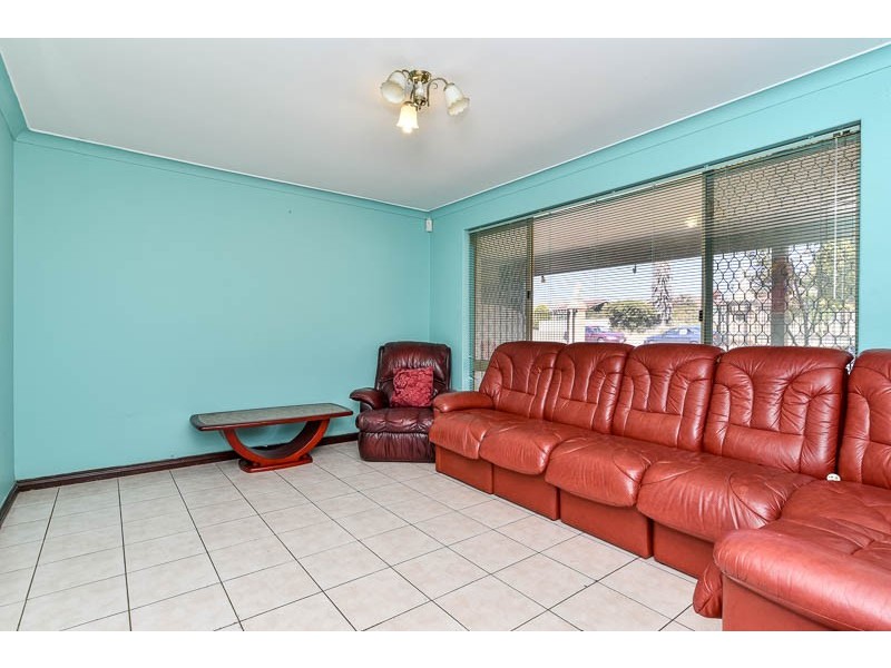 31 Bolderwood Drive, South Lake WA 6164