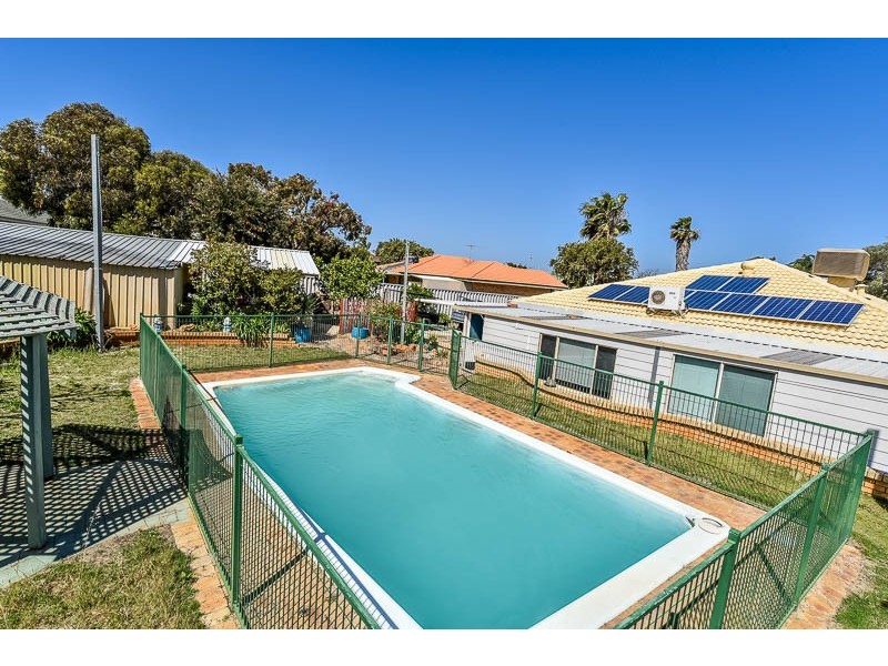 31 Bolderwood Drive, South Lake WA 6164