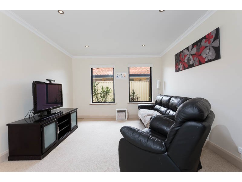 40B Crossland Way, Kardinya WA 6163