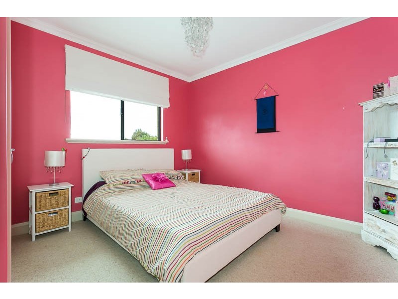 40B Crossland Way, Kardinya WA 6163