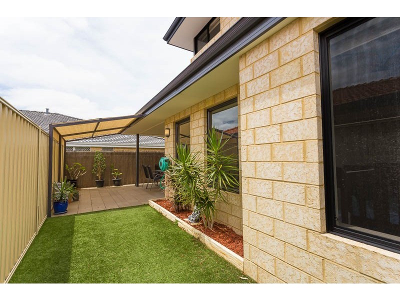 40B Crossland Way, Kardinya WA 6163