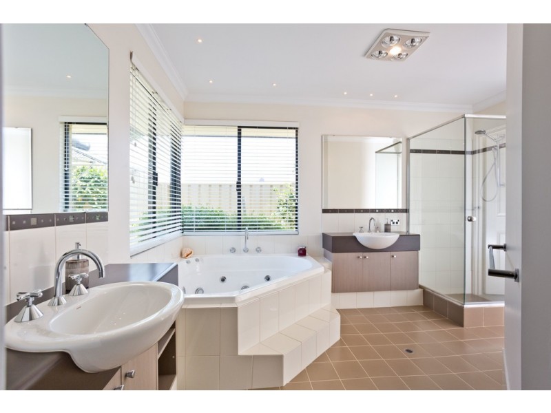 5 Bottlenose Link, Beeliar WA 6164