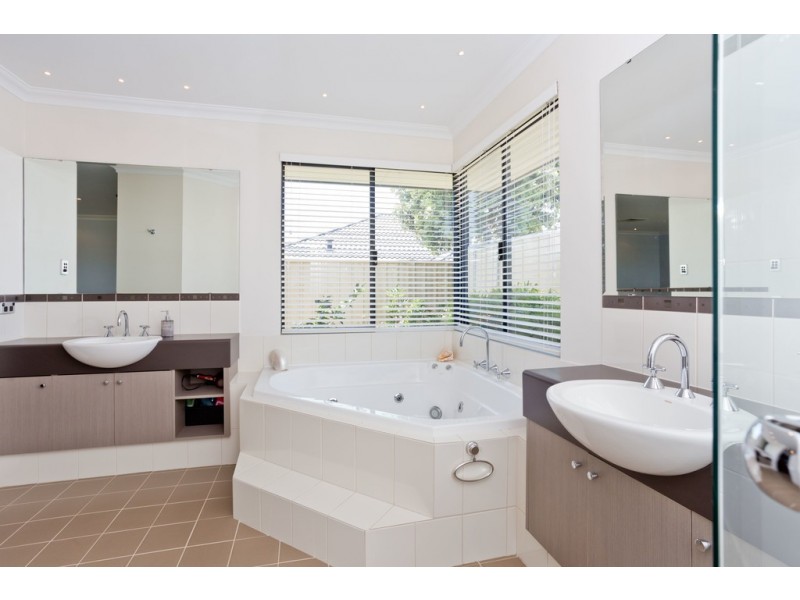 5 Bottlenose Link, Beeliar WA 6164