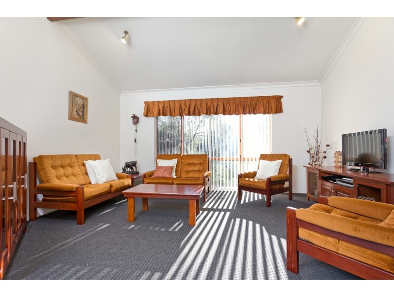 12 Orwell Court, Munster WA 6166