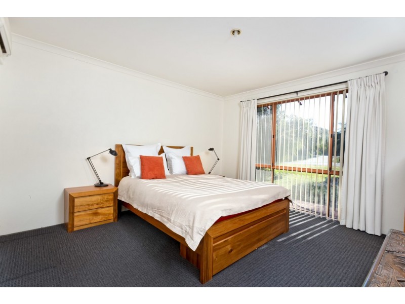 12 Orwell Court, Munster WA 6166