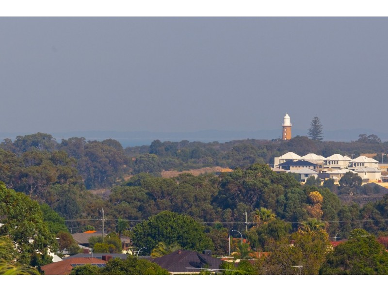 12 Orwell Court, Munster WA 6166