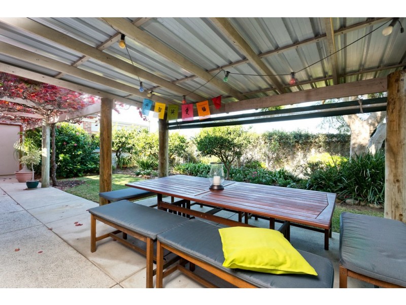 12 Orwell Court, Munster WA 6166