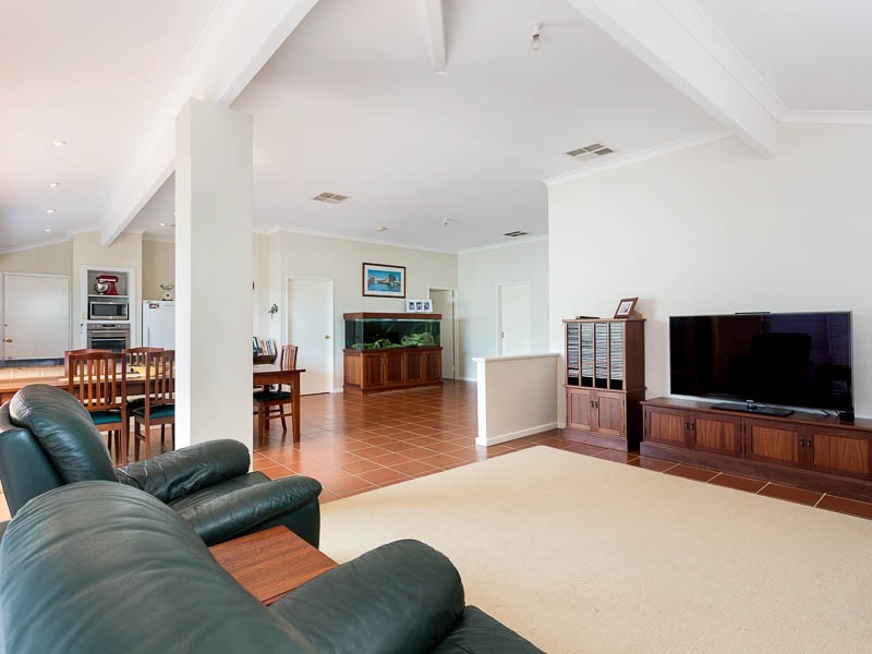 26 Strelitz View, Beeliar WA 6164