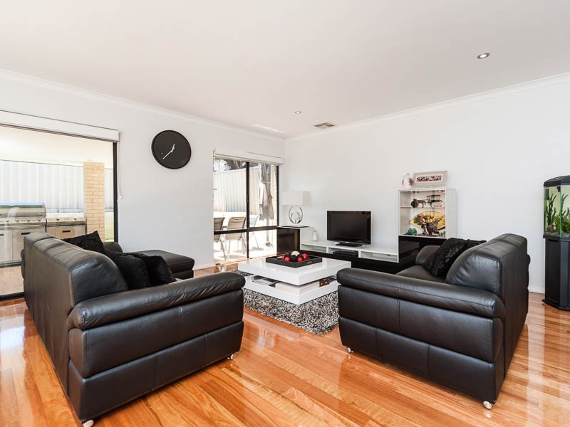 57B Crossland Way, Kardinya WA 6163