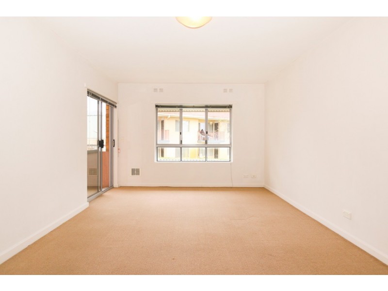 27/15 Friar John Way, Coolbellup WA 6163