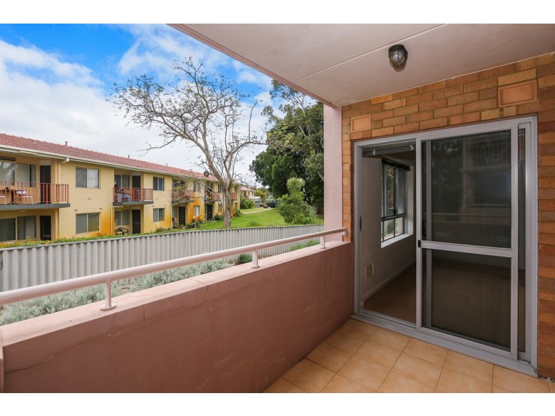 27/15 Friar John Way, Coolbellup WA 6163