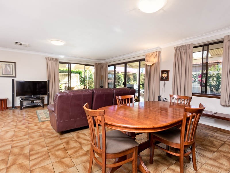 40 Weston Way, Kardinya WA 6163