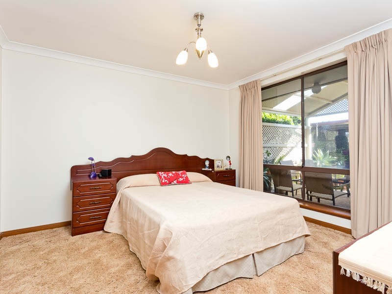 40 Weston Way, Kardinya WA 6163