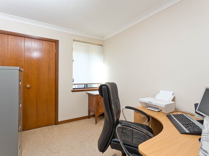 40 Weston Way, Kardinya WA 6163