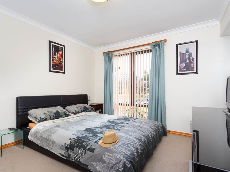 21 Sowden Drive, Samson WA 6163