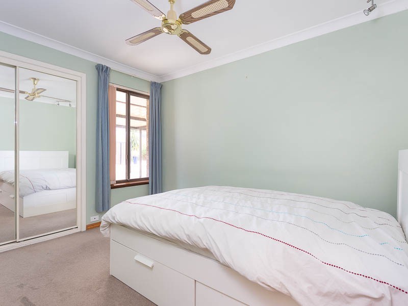 21 Sowden Drive, Samson WA 6163