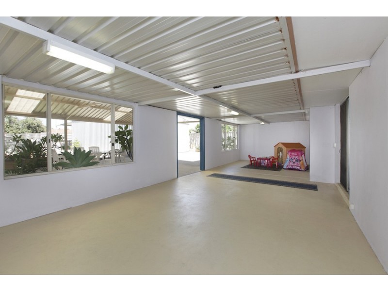 214 Yangebup Road, Yangebup WA 6164