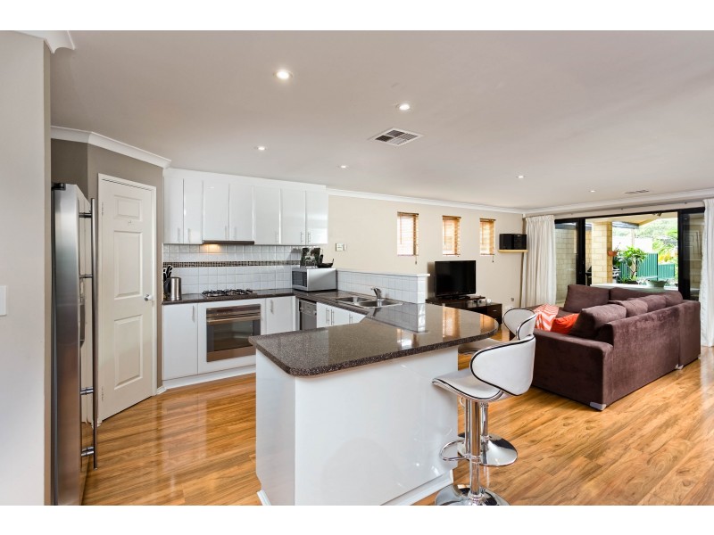 6 Doherty Road, Coolbellup WA 6163
