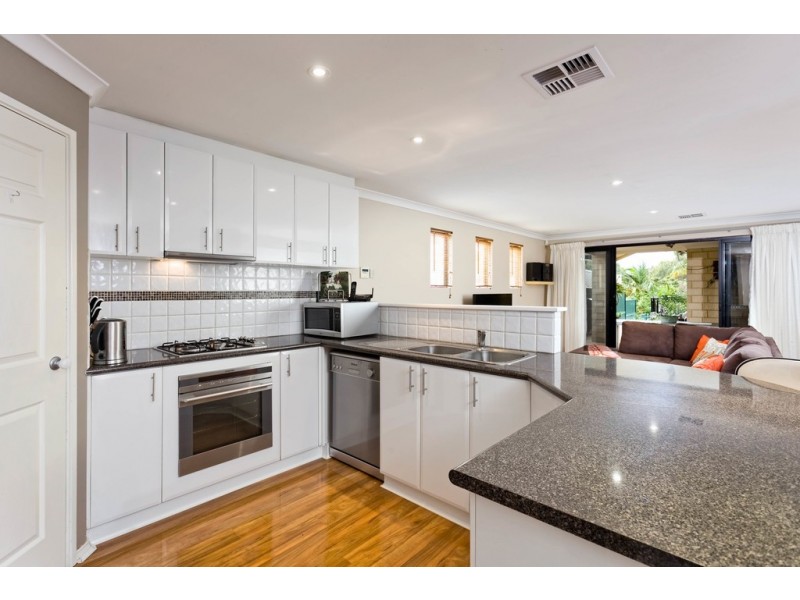6 Doherty Road, Coolbellup WA 6163