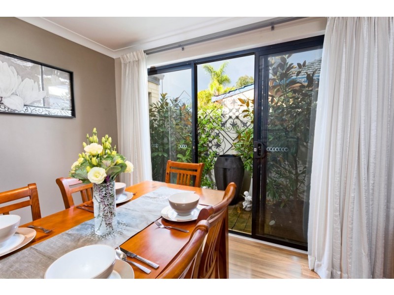 6 Doherty Road, Coolbellup WA 6163