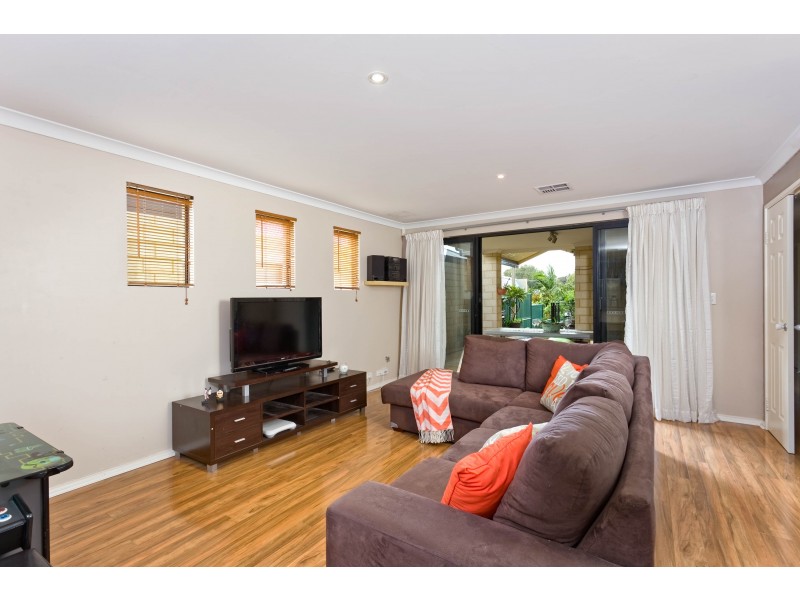 6 Doherty Road, Coolbellup WA 6163