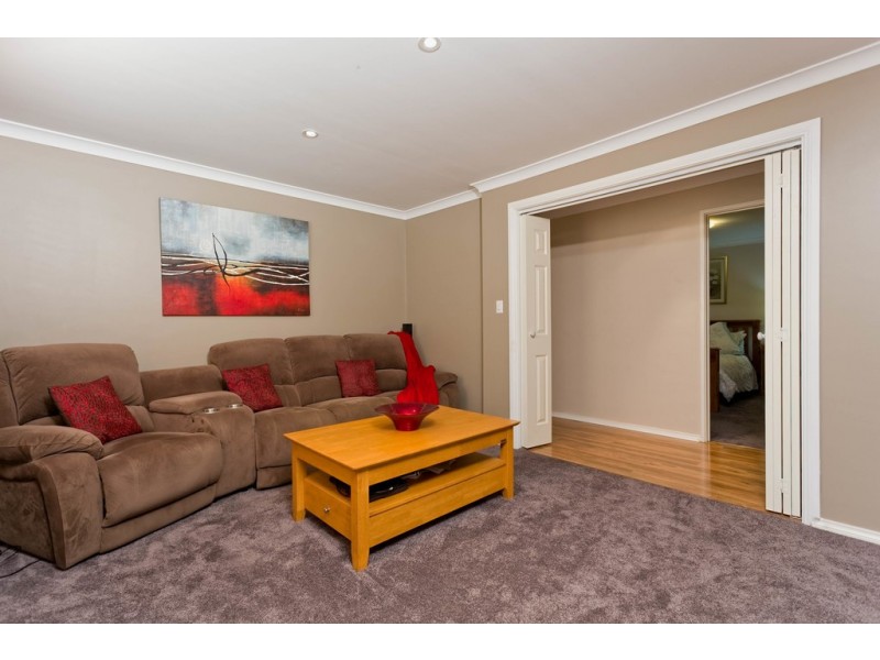 6 Doherty Road, Coolbellup WA 6163