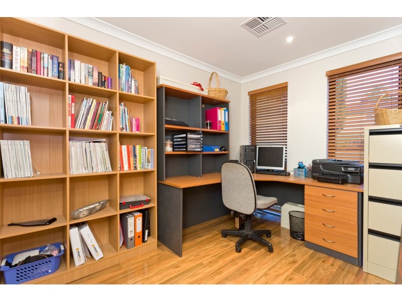 6 Doherty Road, Coolbellup WA 6163