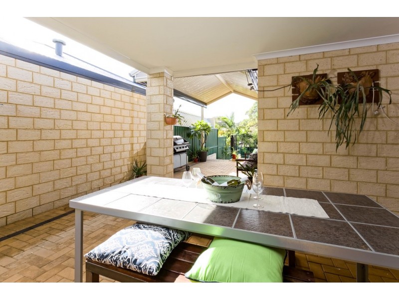 6 Doherty Road, Coolbellup WA 6163
