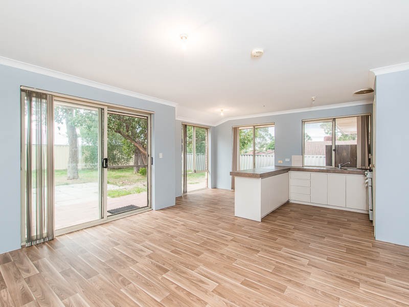 4 Milne Lane, Parmelia WA 6167