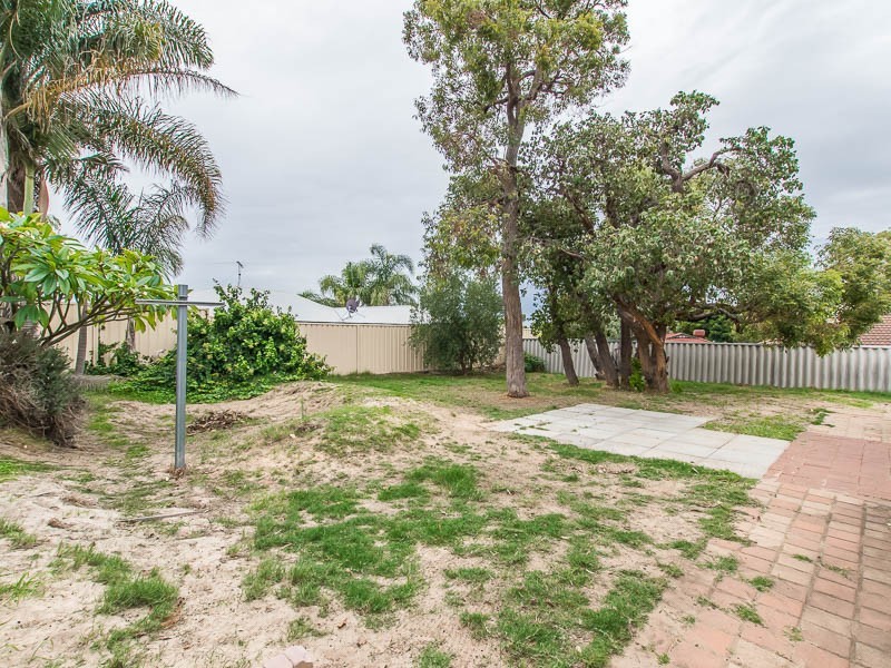 4 Milne Lane, Parmelia WA 6167