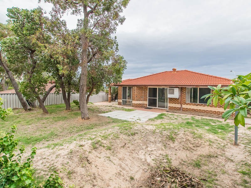4 Milne Lane, Parmelia WA 6167
