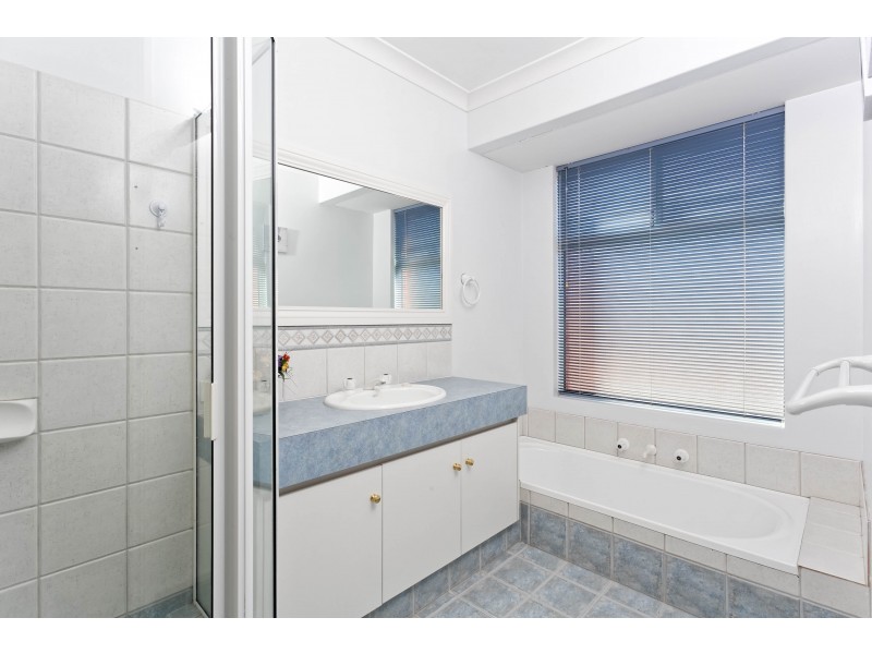 16 Enright Circuit, Beeliar WA 6164