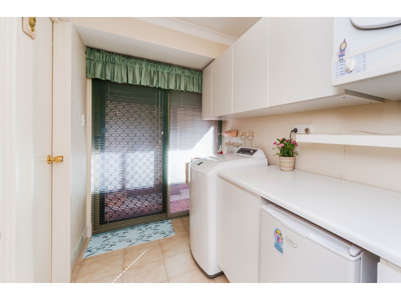 45 Paterson Gardens, Winthrop WA 6150