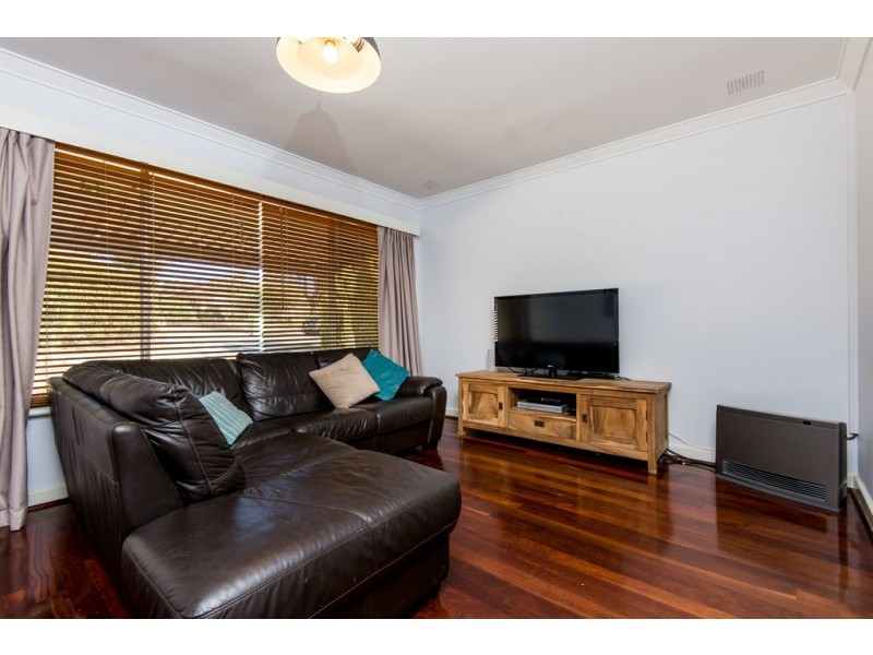 28 Ferdinand Crescent, Coolbellup WA 6163