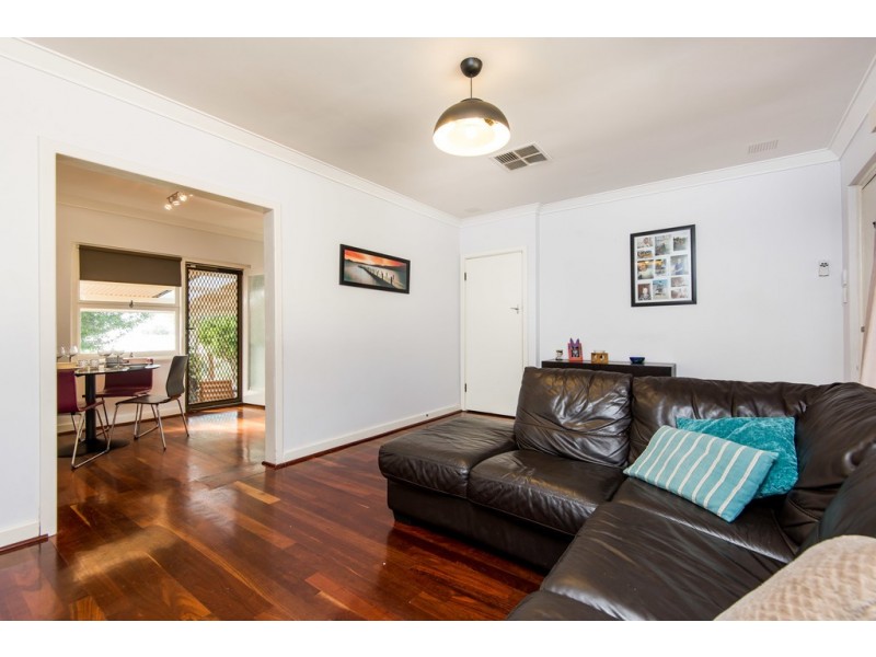 28 Ferdinand Crescent, Coolbellup WA 6163