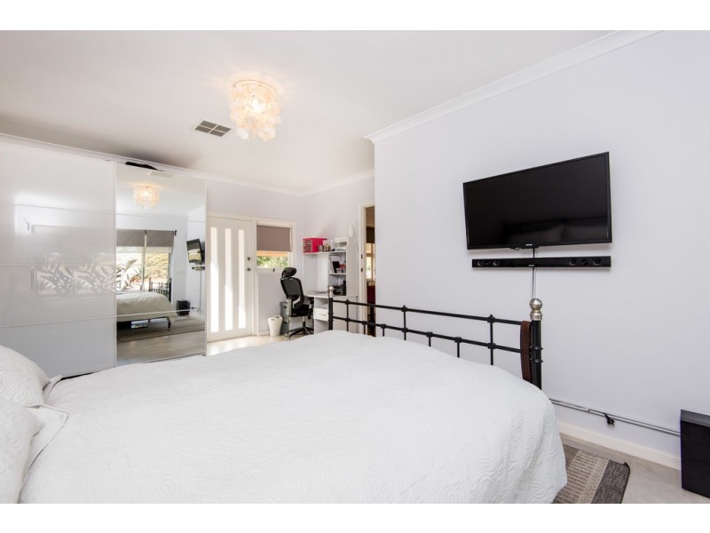 28 Ferdinand Crescent, Coolbellup WA 6163