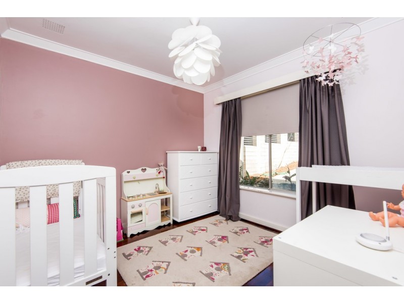 28 Ferdinand Crescent, Coolbellup WA 6163