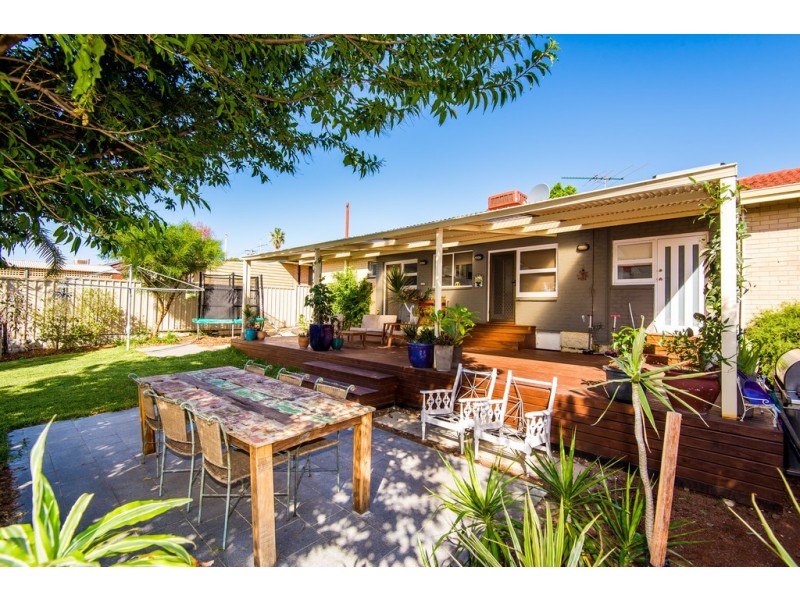 28 Ferdinand Crescent, Coolbellup WA 6163