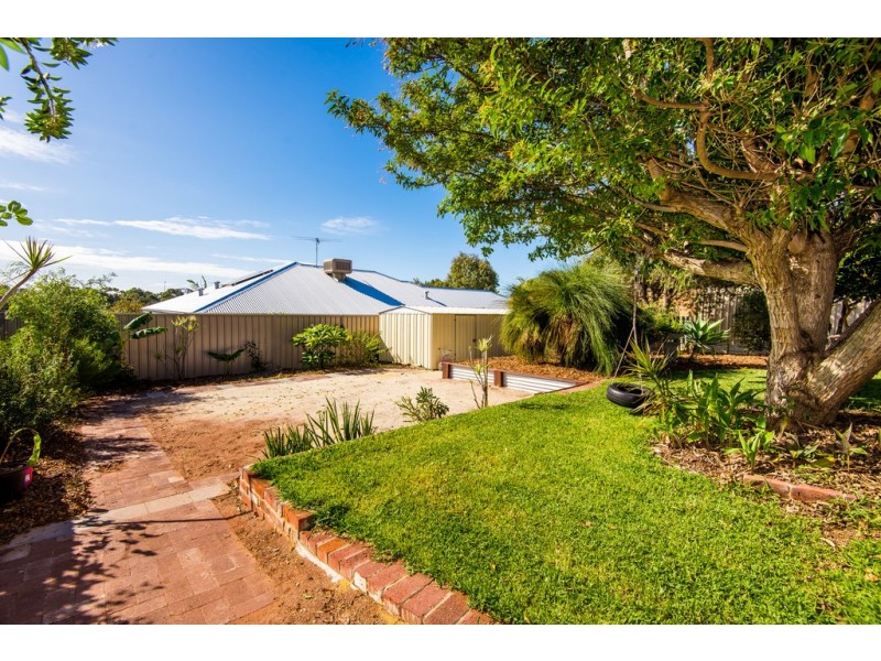 28 Ferdinand Crescent, Coolbellup WA 6163