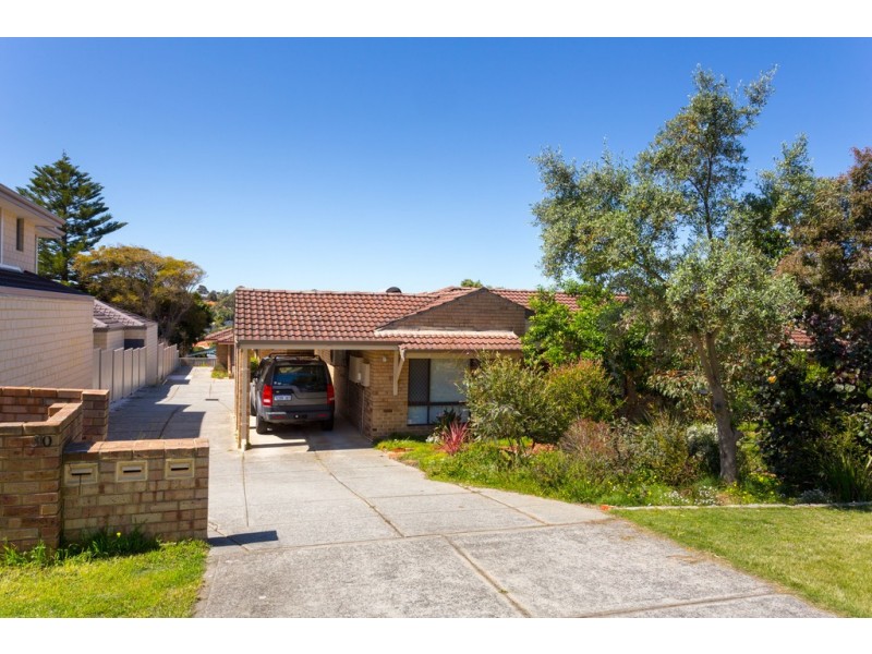 2/30 Yeovil Crescent, Bicton WA 6157